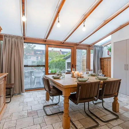 Сasa de vacaciones Huswell - Cosy With Garden